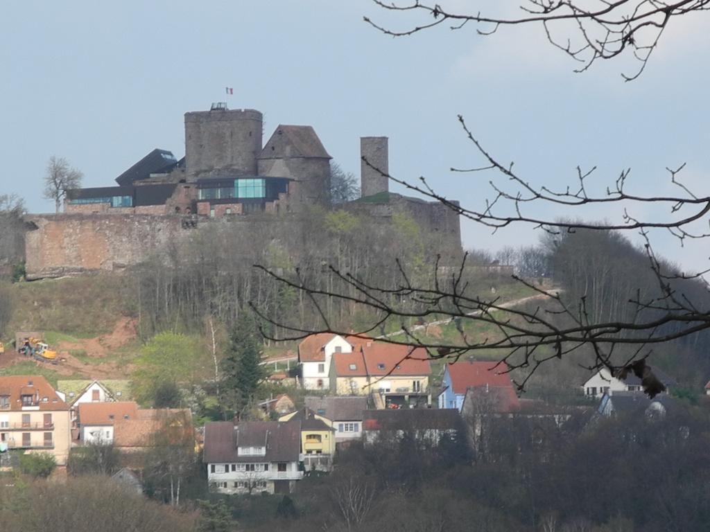 Au Pied Du Chateau Lichtenberg Oda fotoğraf
